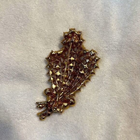 Beautiful brooch   - Picture 2 of 2